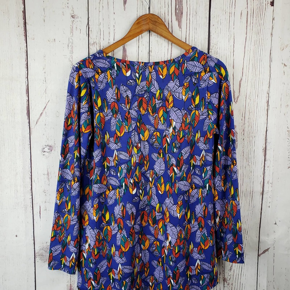 LulaRoe Lynnae Top Womens Size Small Long Sleeve Floral Scoop Neck Blue NWT - Picture 6 of 7